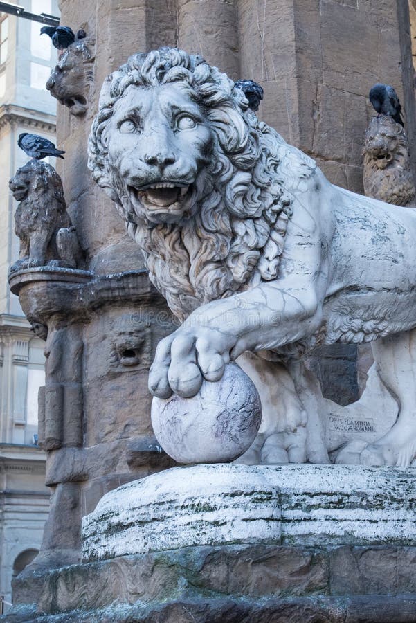 Statue Florence Italy De Lion De Medici Image stock Image du patte