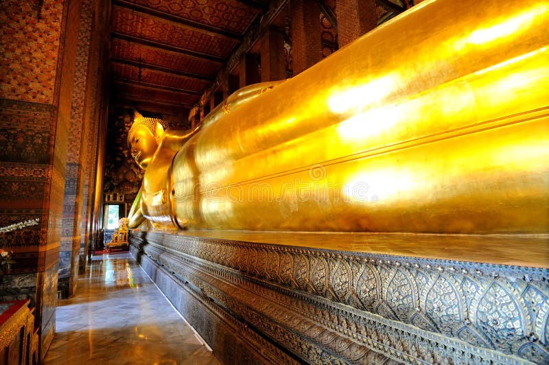 Statue of golden buddha