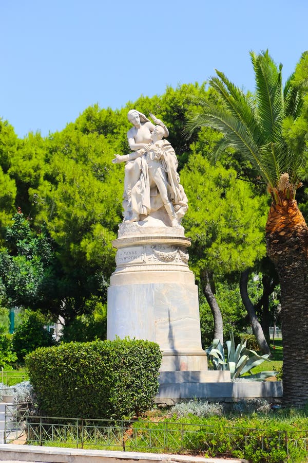 Statue Im Garten Athen, Griechenland Stockbild Bild