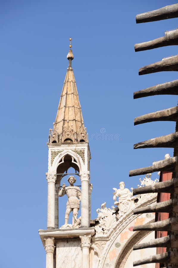 Statue innerhalb des Turms Venedig, Nord-Italien