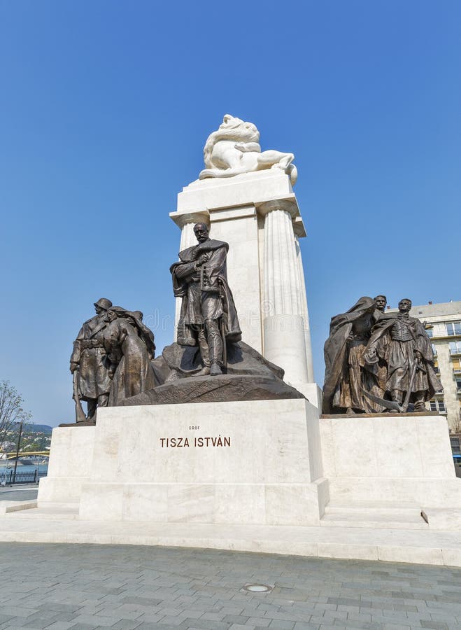 Statue Of Istvan  Tisza  Former Hungarian Prime Minister 