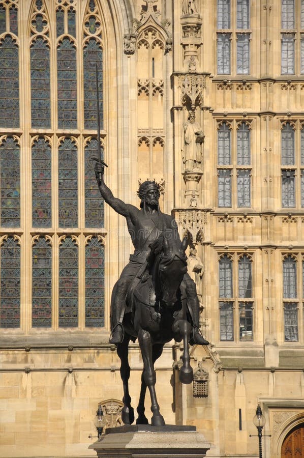 King Richard, the Lionheart Stock Photo - Image of mounted, london ...