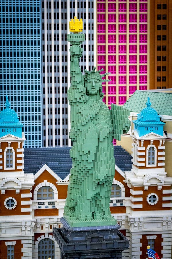 38 foto e immagini di Lego Statue Of Liberty - Getty Images