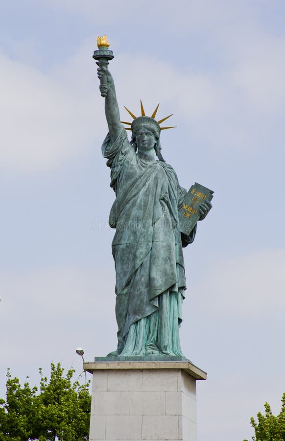 Statue of Liberty in Paris stock image. Image of outdoor 33622907