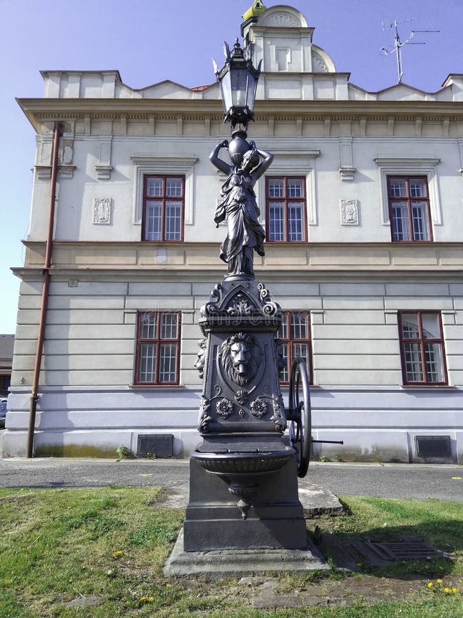 Statue stock image. Image of statue, monument, house 146572889