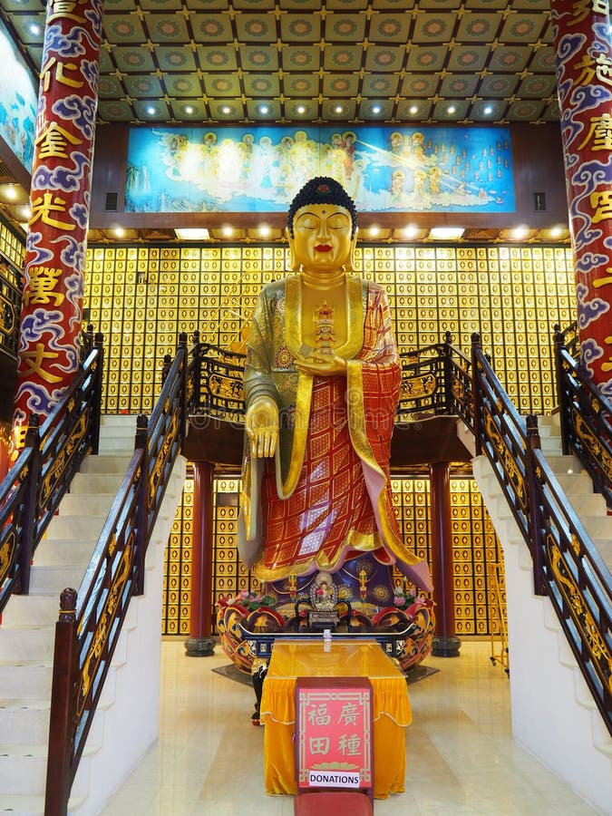 Statue nahe dem Zehntausend buddhas Kloster stockfoto Statue nahe dem Zehntausend buddhas Kloster stockfoto