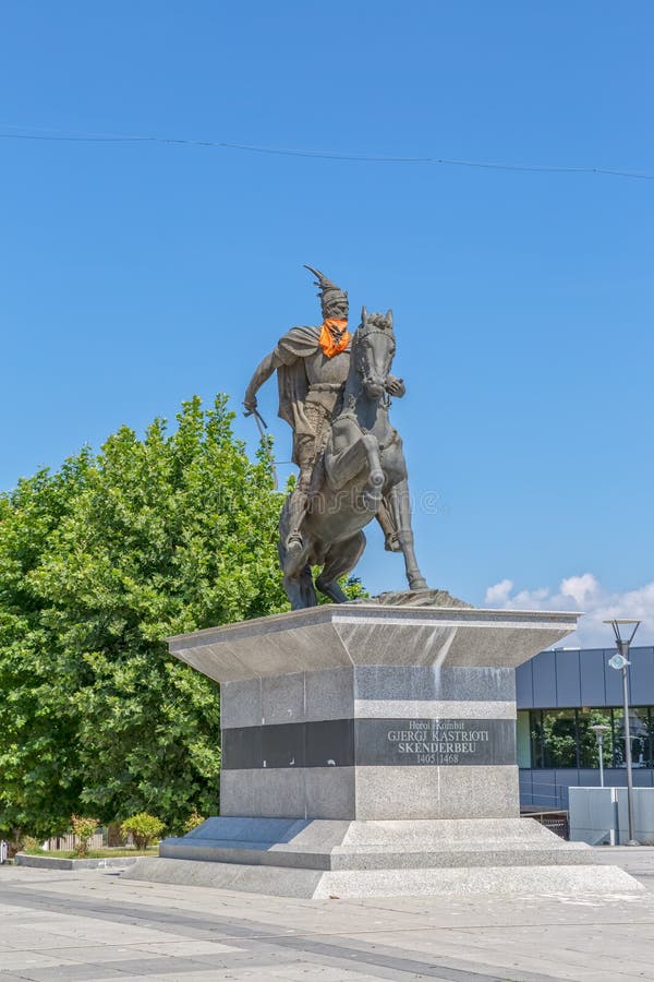 Place Pristina De Skanderbeg Photo éditorial Image du jour, métropole
