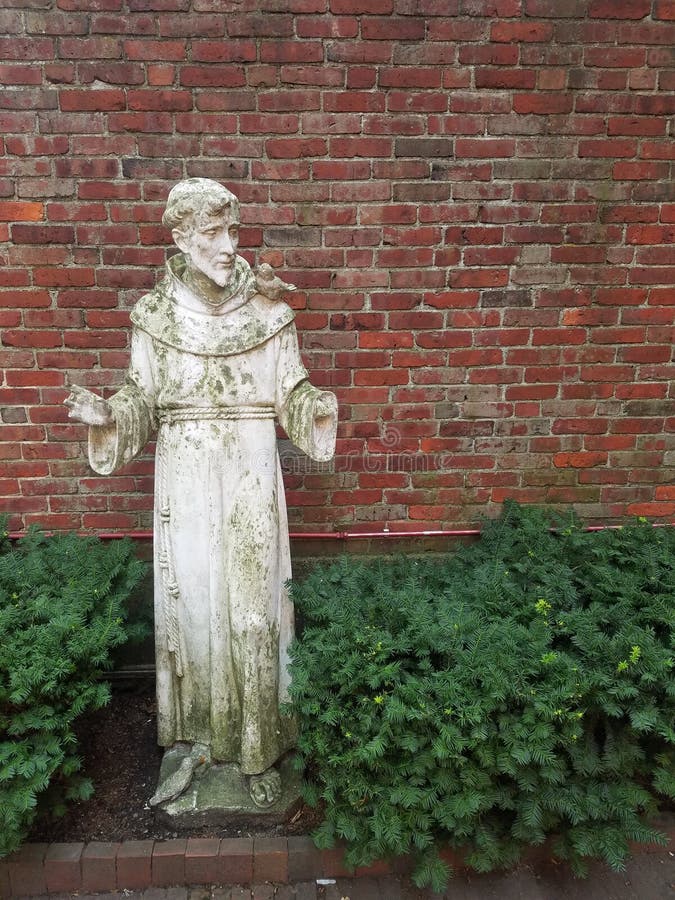 Statue of Saint Augustine utanför Gamla Nordkyrkan, Boston, Massachusetts royaltyfria foton Statue of Saint Augustine utanför Gamla Nordkyrkan, Boston, Massachusetts royaltyfria foton