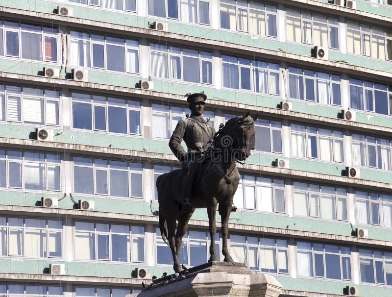 Statue Von Ataturk Seitenansicht Stockfoto Bild von frontseite
