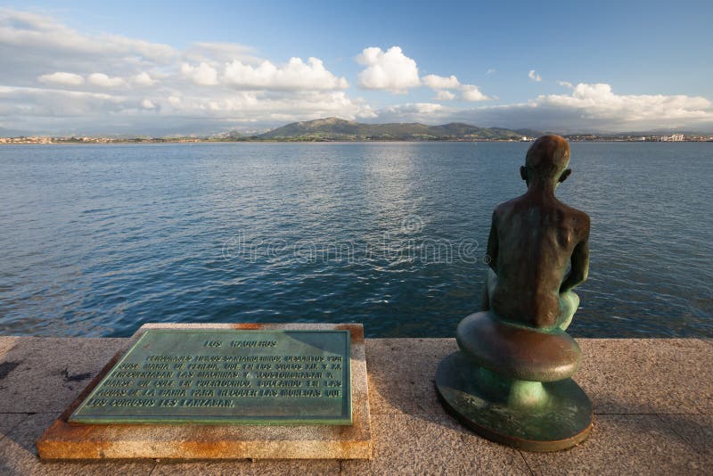 Statue von Raqueros in Santander lizenzfreies stockfoto Statue von Raqueros in Santander lizenzfreies stockfoto
