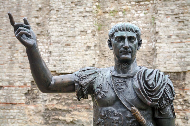 Statue von Trajan. London, Großbritannien lizenzfreie stockfotografie Statue von Trajan. London, Großbritannien lizenzfreie stockfotografie