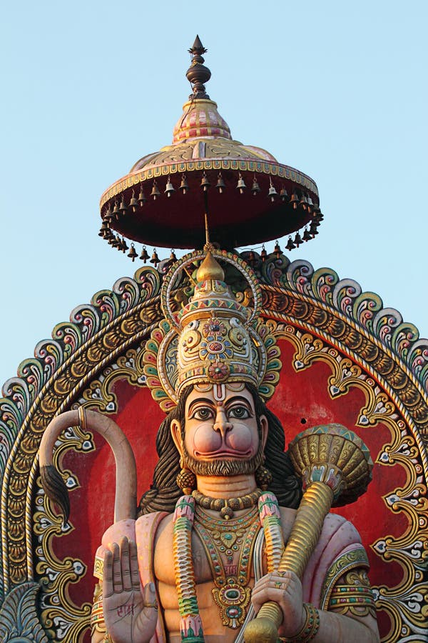 Staty av en jätte- Lord Hanuman arkivbild Staty av en jätte- Lord Hanuman arkivbild
