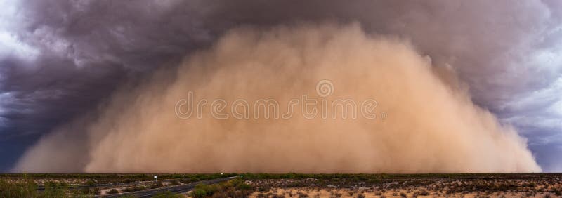 Staubsturmpanorama in der Arizona-Wüste