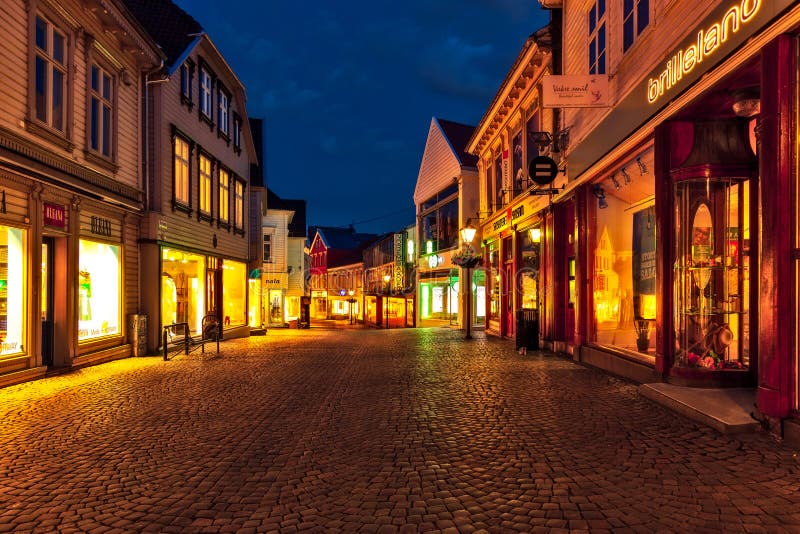 Stavanger na noite