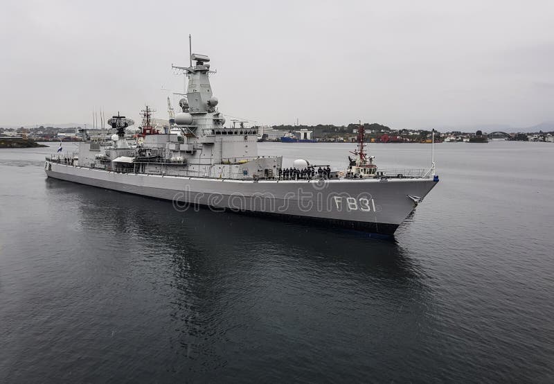 STAVANGER, NORWEGEN, AM 21. AUGUST: HNLMS Van Amstel F831 ist ein Schiff von stockbild STAVANGER, NORWEGEN, AM 21. AUGUST: HNLMS Van Amstel F831 ist ein Schiff von stockbild