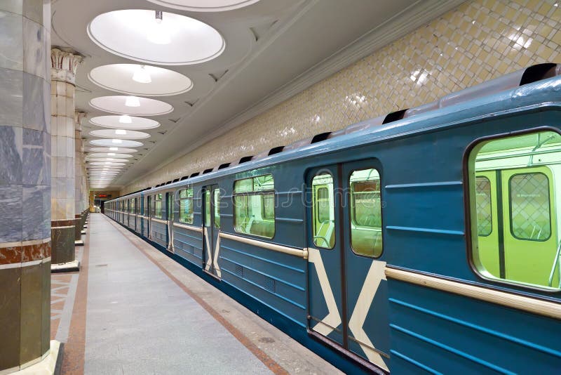 Stazione di metropolitana di Mosca fotografie stock libere da diritti Stazione di metropolitana di Mosca fotografie stock libere da diritti