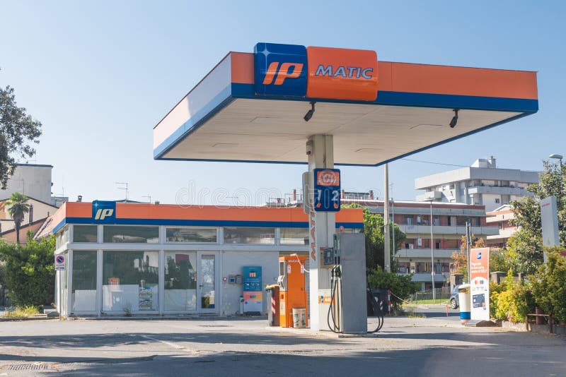 stazione di servizio ip foto