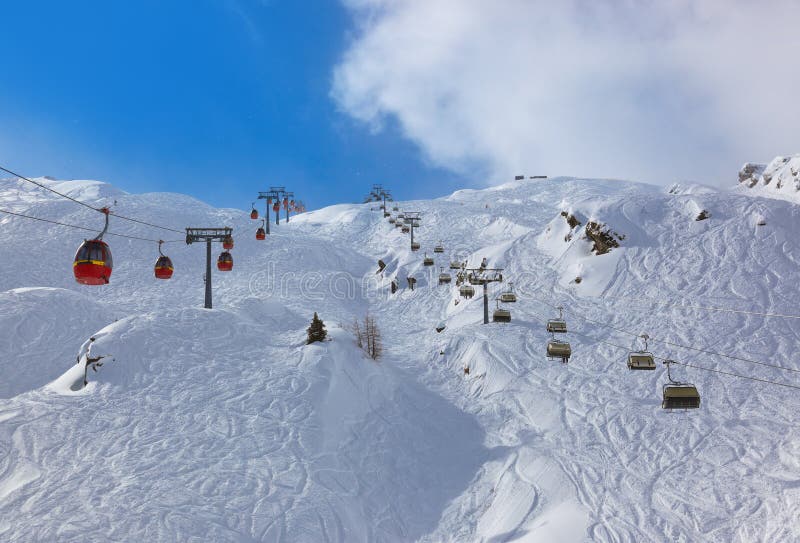 Capanna Alpina Di Legno Nella Stazione Sciistica Serfaus Fiss Ladis Nei Wi Dell Austria Image107529667 - Foto 8