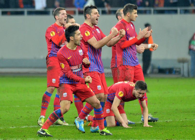 Steaua Bucharest Line Up Against VfB Stuttgart Editorial Stock Image -  Image of bombs, header: 32264489