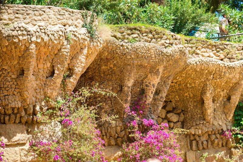 Steenkolommen in colonnade van Park Guell royalty-vrije stock afbeeldingen Steenkolommen in colonnade van Park Guell royalty-vrije stock afbeeldingen