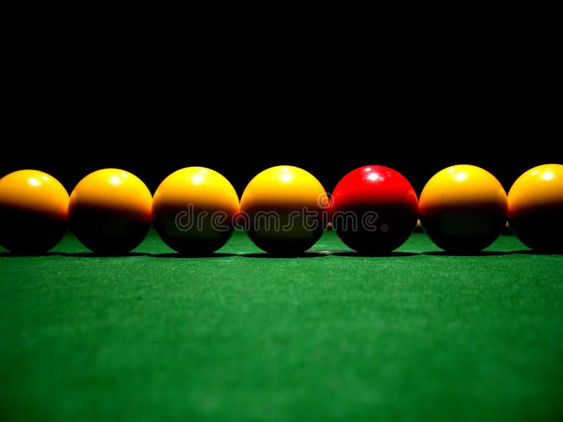 Download Stehen Sie Heraus Von Der Masse 1 Stockbild - Bild von differential, kugeln: 29917