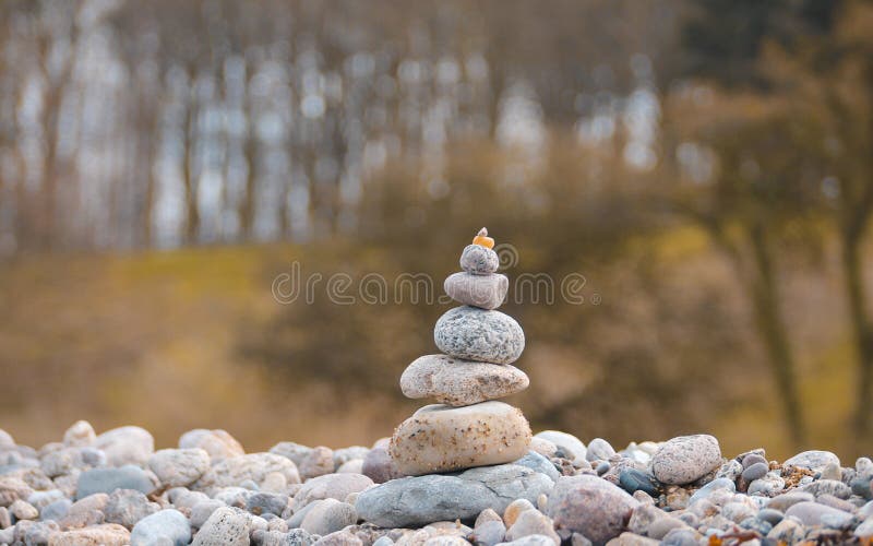 Steinhaufen auf dem Strand auf Bornholm-Insel - Dänemark lizenzfreies stockfoto Steinhaufen auf dem Strand auf Bornholm-Insel - Dänemark lizenzfreies stockfoto