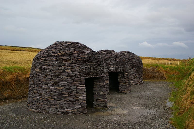 Steinofenalias Hütten in Irland lizenzfreies stockbild Steinofenalias Hütten in Irland lizenzfreies stockbild