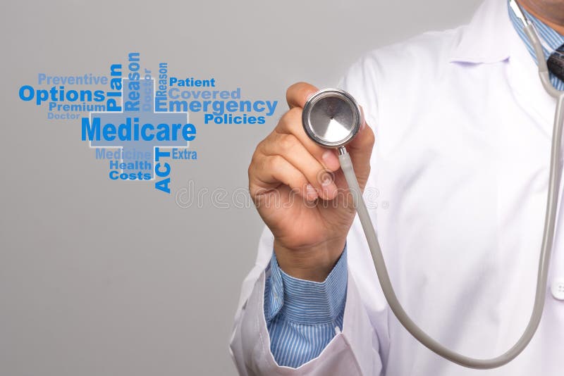 Stellen Sie schützende Schablone und die Pille gegenüber, die im Hintergrund verwischt wird Doktor, der ein Stethoskop und eine M stockbild Stellen Sie schützende Schablone und die Pille gegenüber, die im Hintergrund verwischt wird Doktor, der ein Stethoskop und eine M stockbild