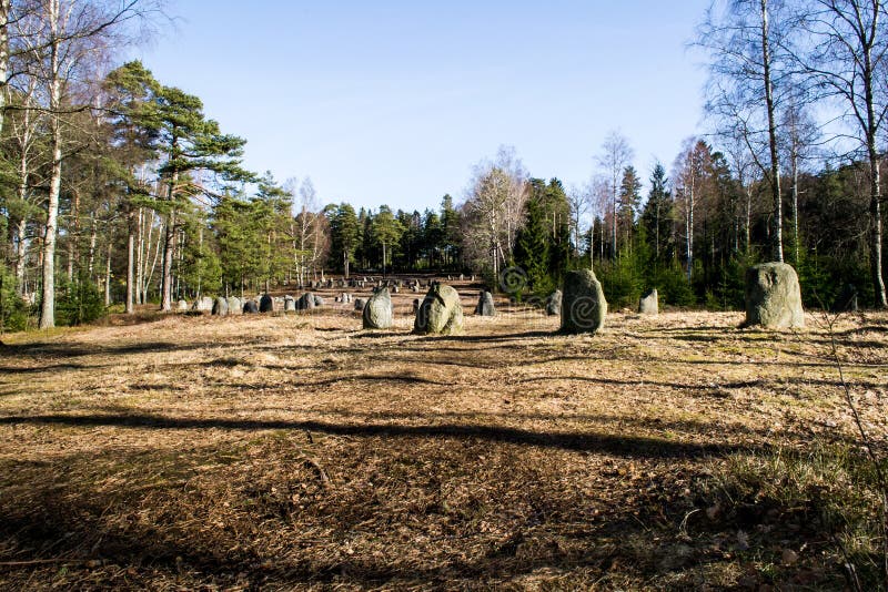 sten för cirkelhunn nio royaltyfri fotografi sten för cirkelhunn nio royaltyfri fotografi