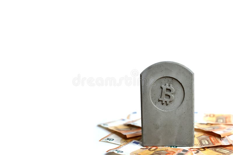 stena monumentet/gravstenen med bitcoinsymbol på en hög av sedlar royaltyfria bilder stena monumentet/gravstenen med bitcoinsymbol på en hög av sedlar royaltyfria bilder