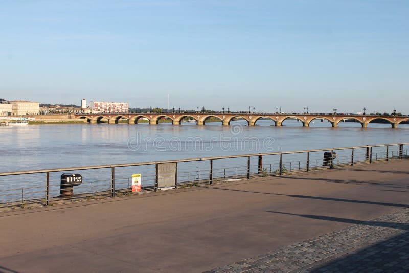 Bordeaux Flod