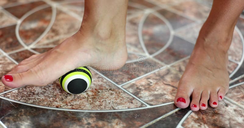 4 Types of Tennis Ball Foot Massage To Ease Pain | Well+Good