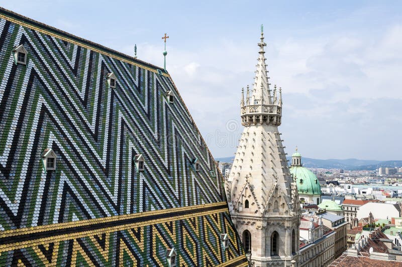 Stephansdom, Kathedrale St. Stephan, Wien. Stockfoto - Bild von bunt