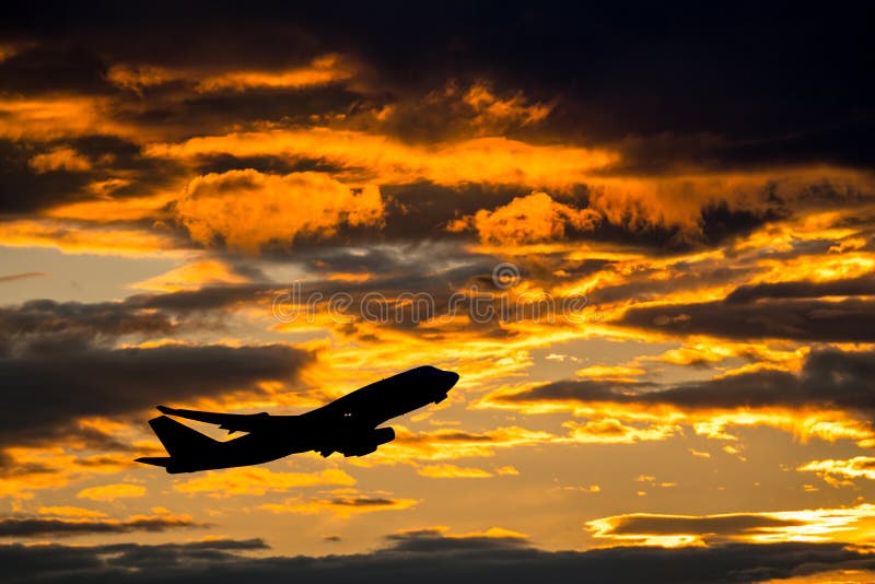 Steuerfestsetzung des Flugzeuges stockfoto Steuerfestsetzung des Flugzeuges stockfoto