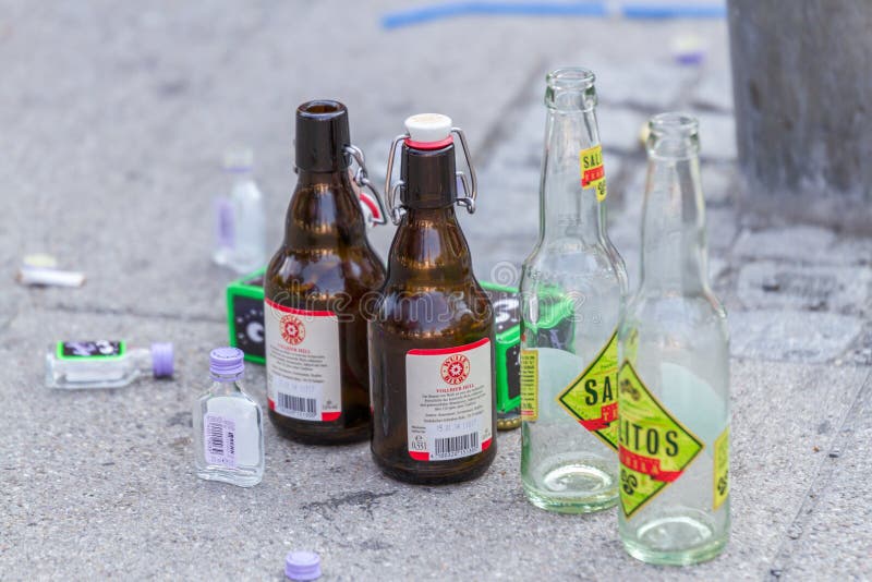 Sticle goale stock photos