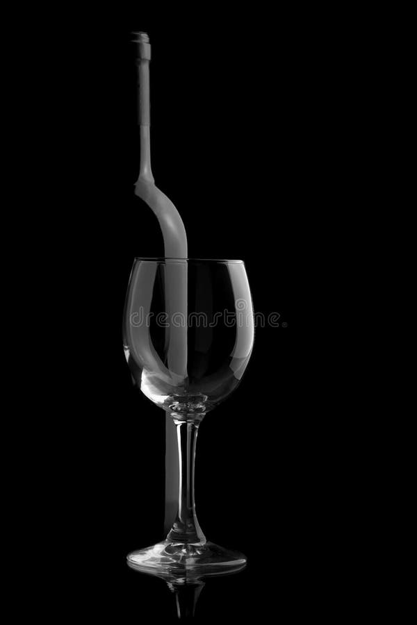 Sticlă de vin elegantă și sticlă de vin royalty free stock photo