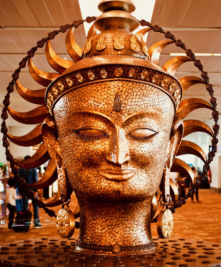 Stilfulla metalliska monument av det unika fotografiet för hinduisk religiös gud arkivbilder Stilfulla metalliska monument av det unika fotografiet för hinduisk religiös gud arkivbilder