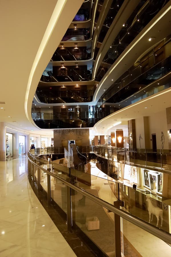 Stilvoller Innenraum der Halle des türkischen Luxushotels stockbild Stilvoller Innenraum der Halle des türkischen Luxushotels stockbild