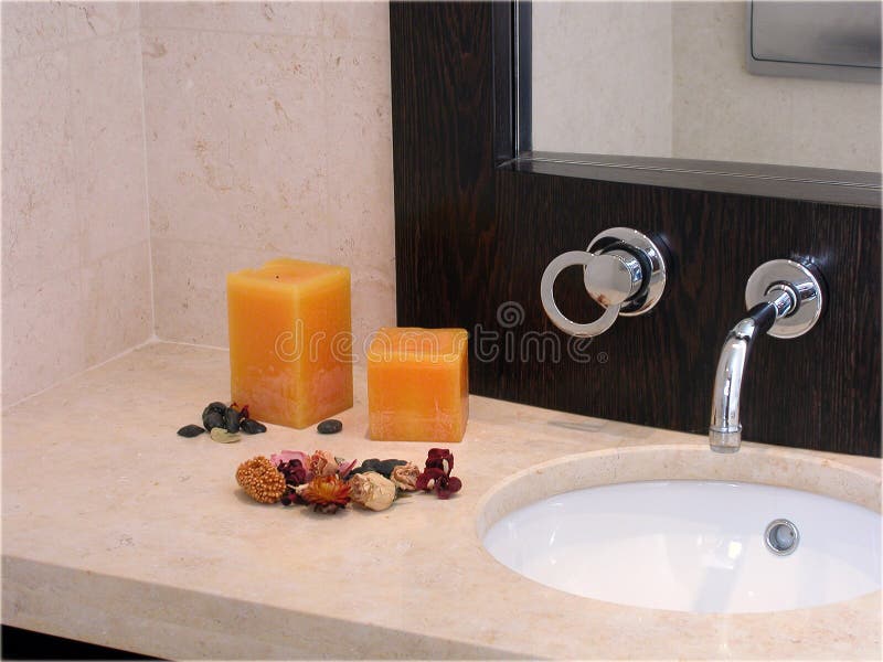 Rotes Badezimmer stockbild. Bild von auslegung, architektur - 3999787