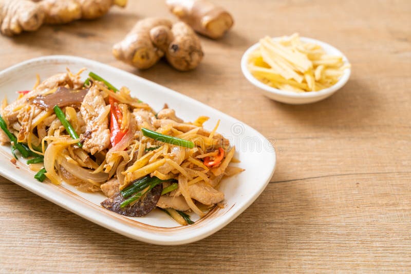 Stirfried Chicken with Ginger Stock Image Image of garlic, mushroom