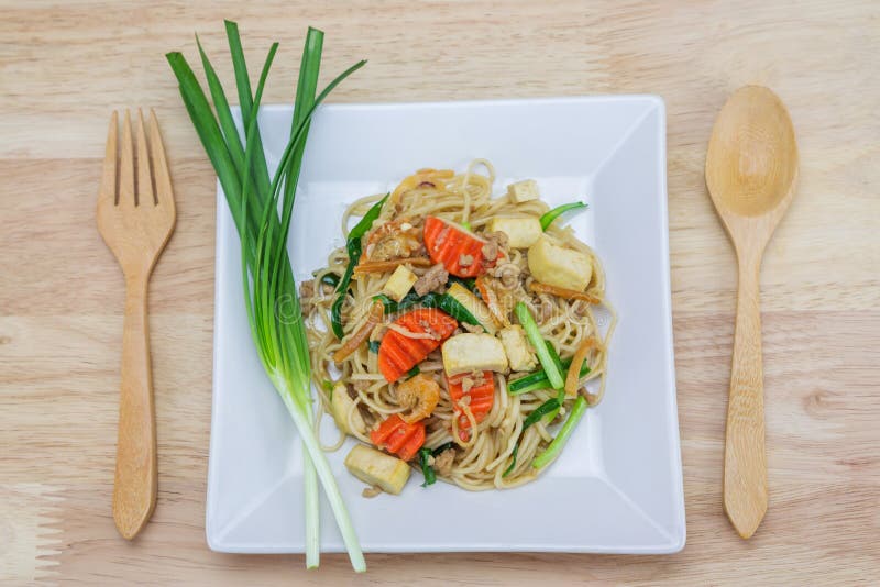 Stir-fried Noodles, Chinese Style Stock Photo - Image of green, fast