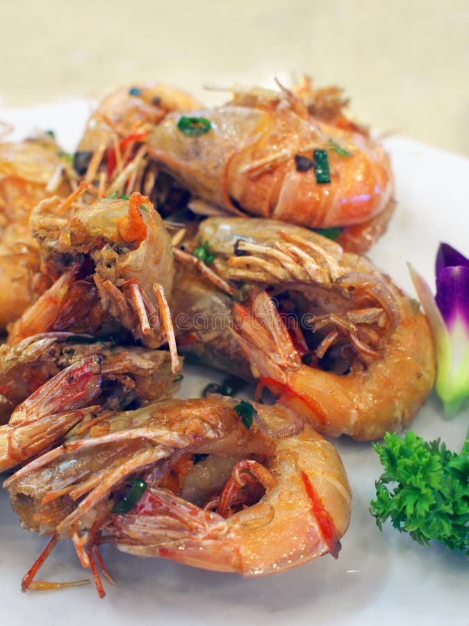 Stir-fried shrimp