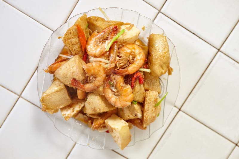 Stir fried spicy shrimp tofu