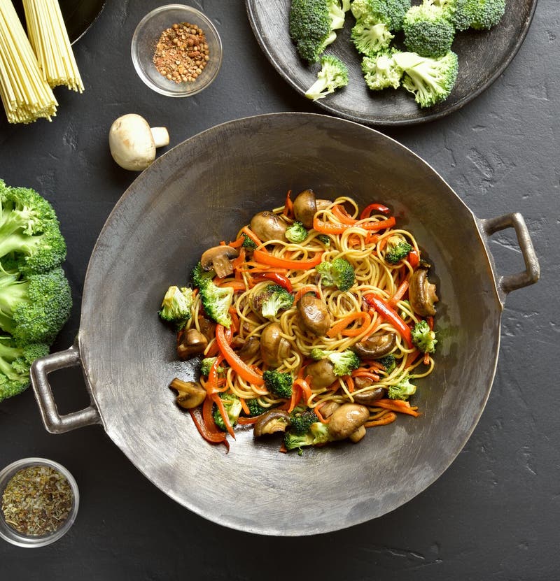 Stir-fry Noodles with Vegetables Stock Photo - Image of dinner, healthy
