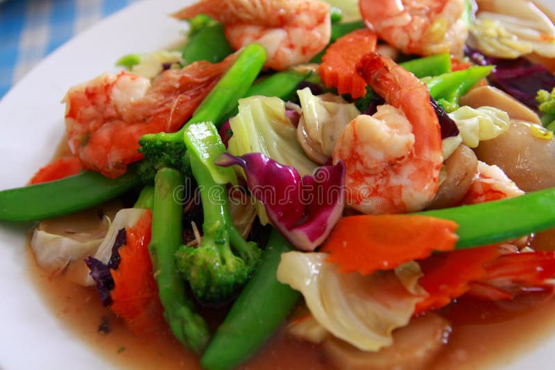Stir Fry Shrimp with colorful Vegetables