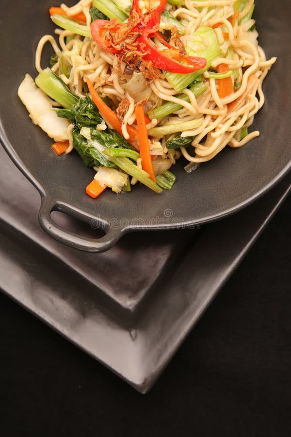 Stir Fry Vegetable with Noodles Stock Image - Image of chili, lunch