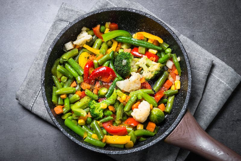 Stir Fry Vegetables in the Wok. Stock Image - Image of dish, frying