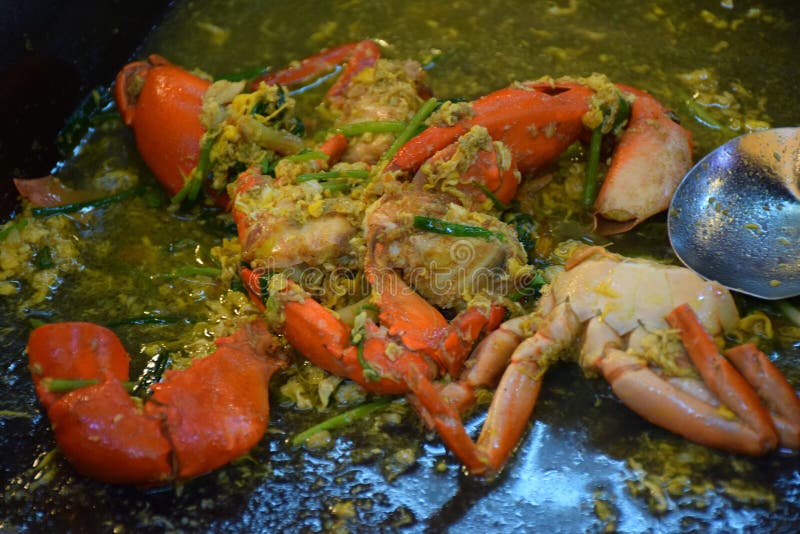 Stir-зажаренный рак с порошком карри стоковые фото Stir-зажаренный рак с порошком карри стоковые фото