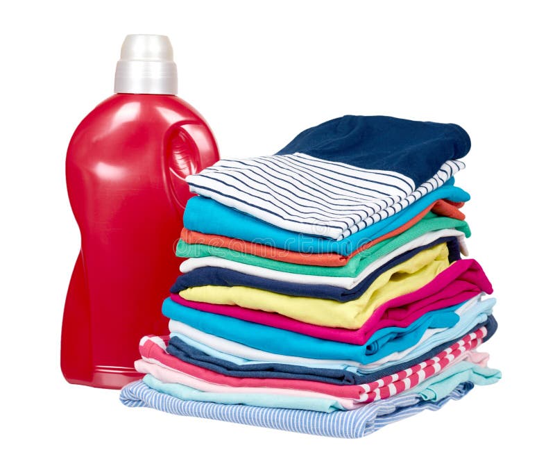 Stivă de haine și sticle detergente, rufe textile proaspete royalty free stock images