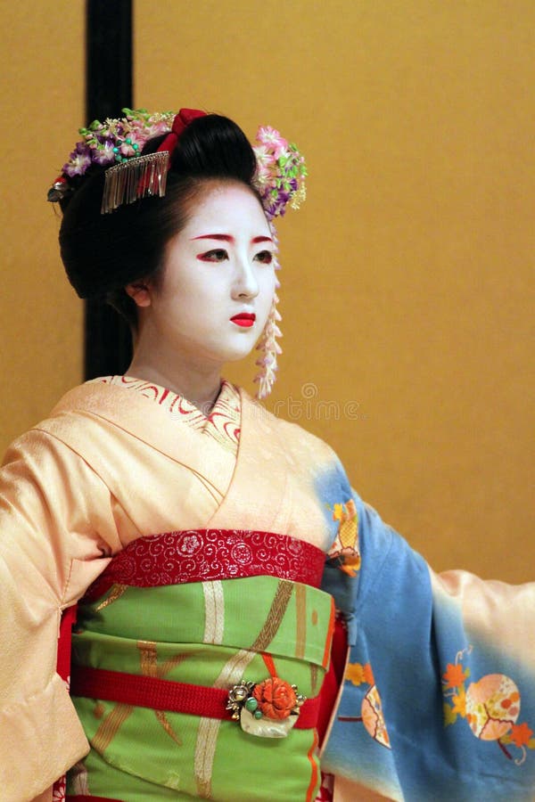 Stock Image of Maiko Performing a Kyo-mai Dance Editorial Image - Image ...